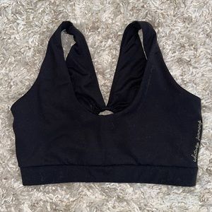 Whitney Simmons/gym shark sports bra